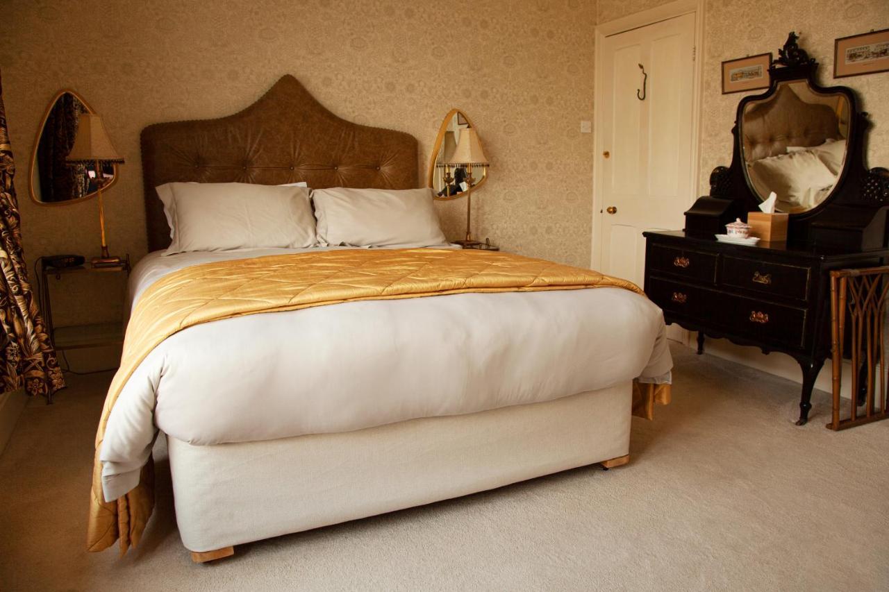 St Katharine'S House Bed and Breakfast Milford Haven Eksteriør billede